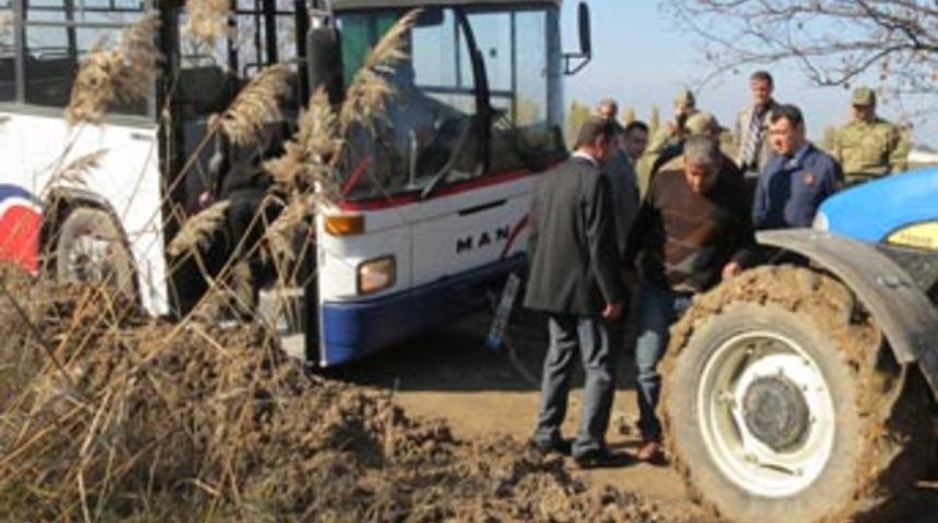 NATO heyeti &ccedil;amura saplandı