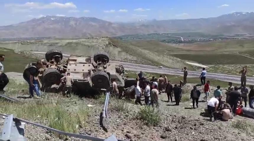 SON DAKİKA | Van’da askeri araç devrildi: 3 asker yaralı