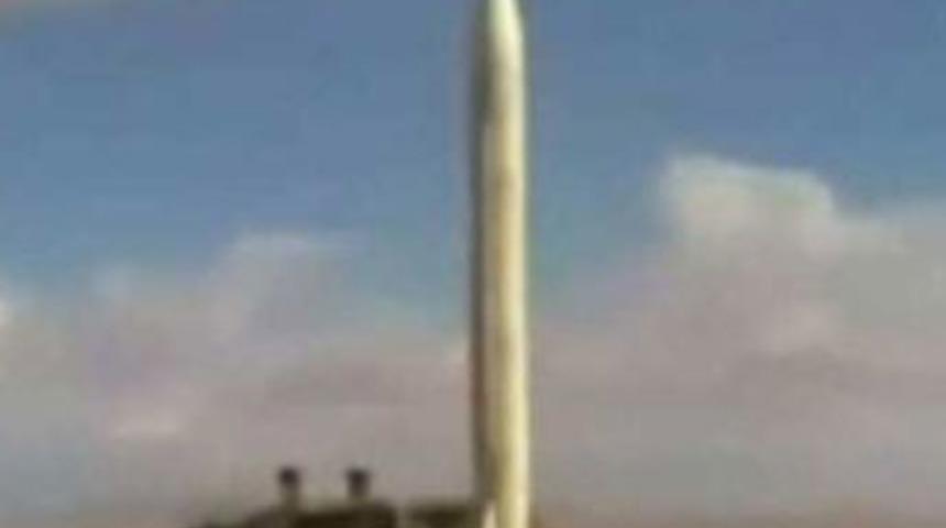 Esad'ın attığı füzeler görüntülendi