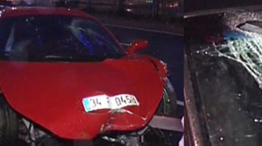 Ferrari ile az kalsın &ouml;l&uuml;yordu!