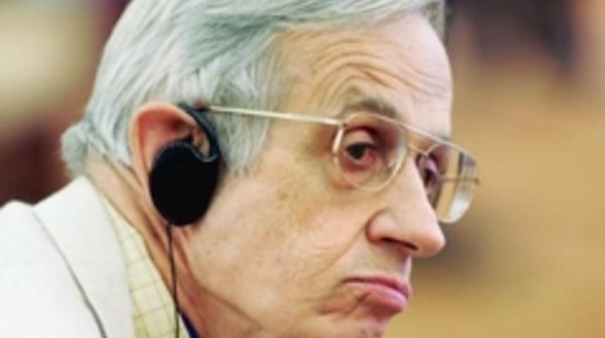 'Akıl Oyunları' filmindeki &uuml;nl&uuml; matematik&ccedil;i John Nash trafik kazasında &ouml;ld&uuml;