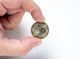 100 milyon lira! Tedavüle çıkarıldı: Resmi Gazete'den 5 TL madeni para kararı