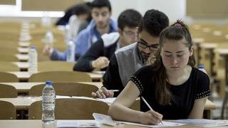 Milyonlarca gencin kader günü! YKS'nin ilk oturumu başladı