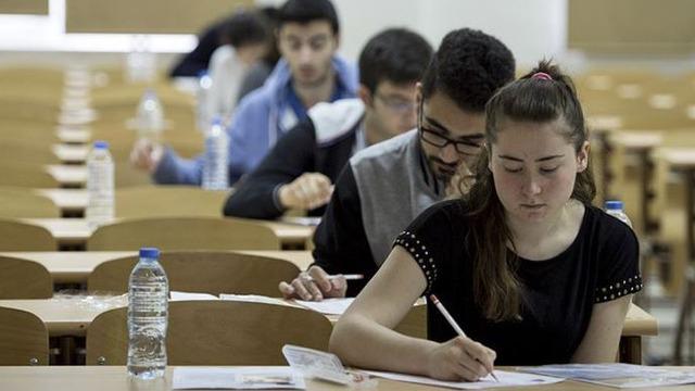 Milyonlarca gencin kader günü! YKS'nin ilk oturumu başladı