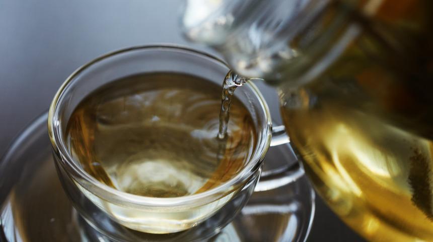 Daha etkilisi yok: Şişkinliği azaltan ödem attıran detoks çayı tarifi