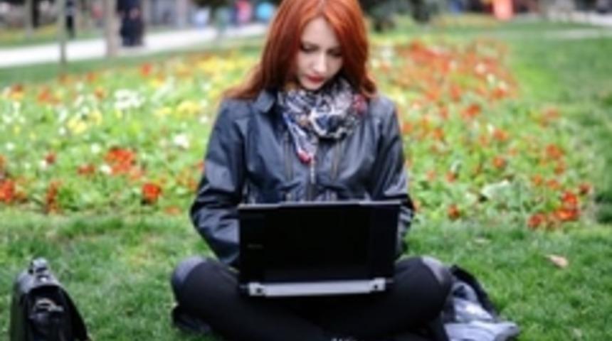 Bu yıl 3,2 milyar kişinin internet erişimi olacak