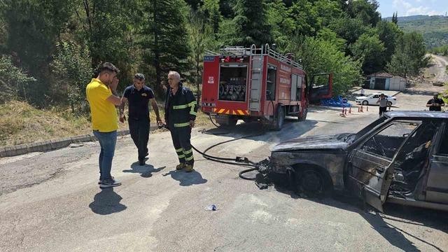 Torununu sınava getirmişti... Otomobil alev topuna döndü! Görünce gözyaşlarına boğuldu 640xauto