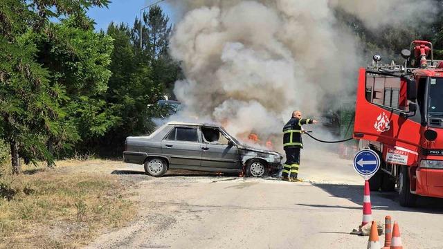 Torununu sınava getirmişti... Otomobil alev topuna döndü! Görünce gözyaşlarına boğuldu 640xauto