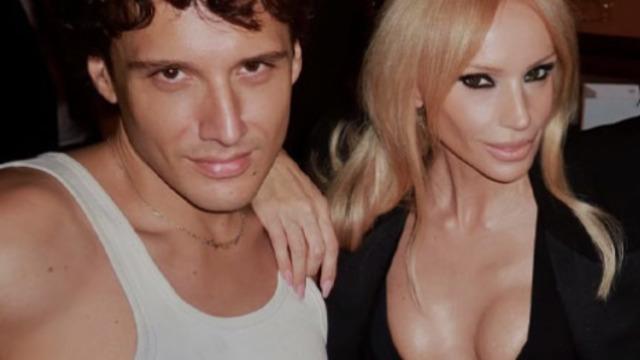 Edis fiyatı az bulunca yerine Gülşen getirildi! 30 dakikada kazandığı ücret dudak uçuklattı