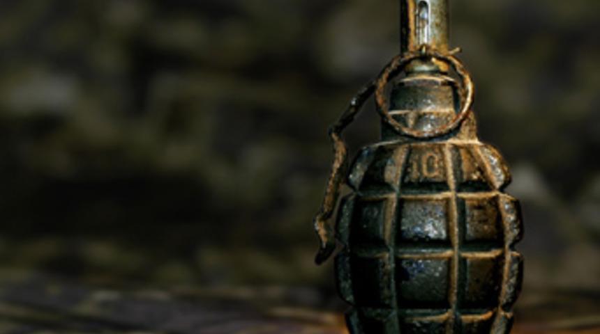 Hatay'da 'el bombalı intihar' şoku