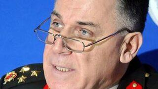 Emekli Korgeneral Pekin: Annemi bensiz gömün