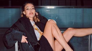 Ünlü yönetmenin oğluyla aşk yaşıyor! Dilan Çiçek Deniz ile Rafael Cemo Çetin denizin ortasında aşka geldi