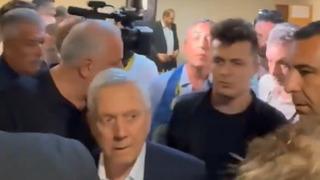 Seçimi kazanan Ali Koç'tan Aziz Yıldırım'a alkışlanacak hamle! ''Başkanım ceket alayım size saygısızlık olmasın...''