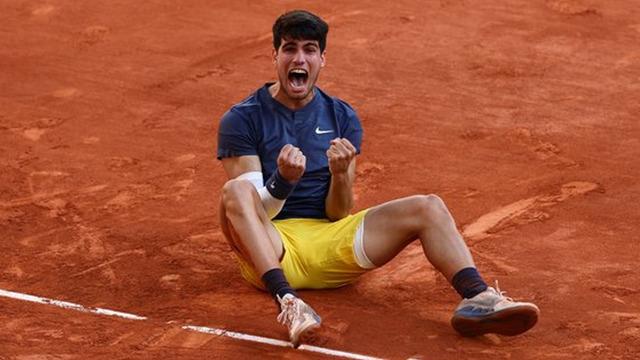 Alcaraz şampiyon oldu tarihe geçti! Kariyerindeki üçüncü grand slam şampiyonluğuna ulaştı