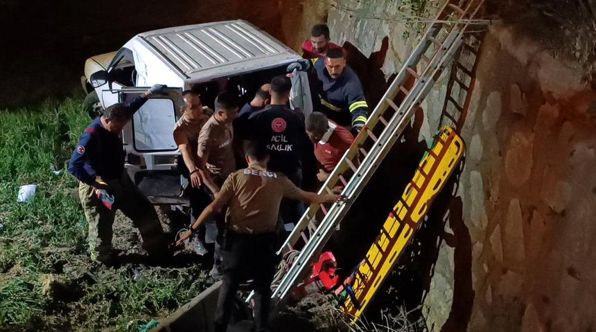 Kırıkkale'de dereye düşen hafif ticari aracın sürücüsü yaralandı