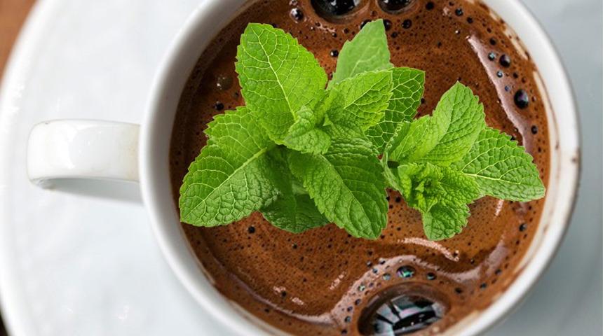 Kahveye bir tutam ekleyince faydasını ikiye katlıyor! Daha &ouml;nce hi&ccedil; duymadınız