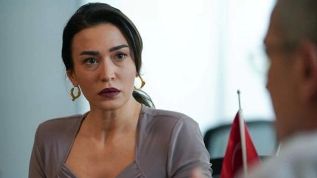 Değişimi çok konuşulmuştu! Bahar'ın Rengin'i Ecem Özkaya estetik iddialarına nokta koydu! 'Kırışıklıklarımdan memnunum'