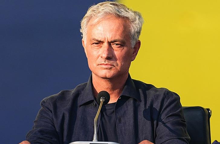 Jose Mourinho antrenmana bile çıkmadan biletlerini kesti!Fenerbahçe