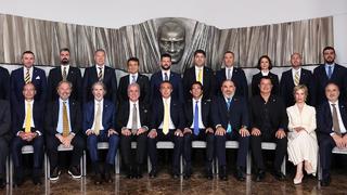 Fenerbahçe’de yeni yönetim mazbatalarını aldı