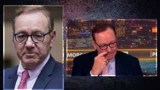 Cinsel taciz iddialarıyla gündemdeydi! Kevin Spacey canlı yayında gözyaşlarını tutamadı! 'Evime haciz geldi, milyonlarca dolar borcum var'