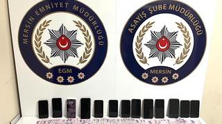 Mersin'de sazan sarmalı yöntemiyle dolandırıcılık yaptıkları iddiasıyla 5 zanlı yakalandı