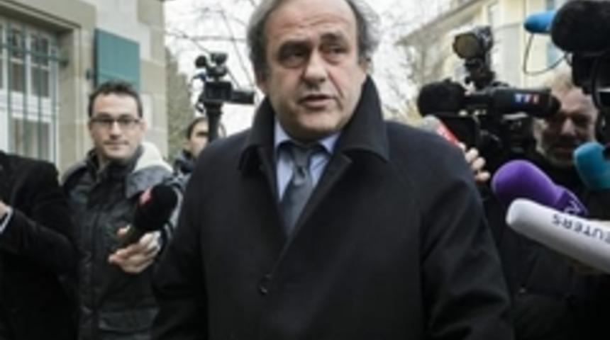 Platini, FIFA başkan adaylığından &ccedil;ekildi