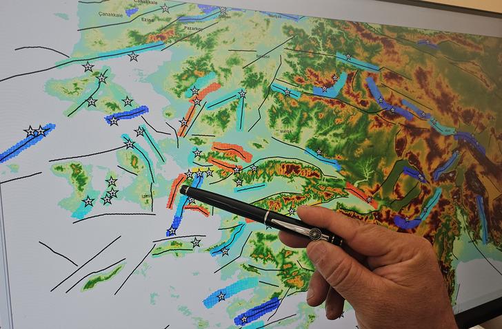 Yeni bir teknik kullanıldı! Bu deprem uyarısı çok farklı: ‘En yakın tehlike en yüksek risk bu bölgede!’