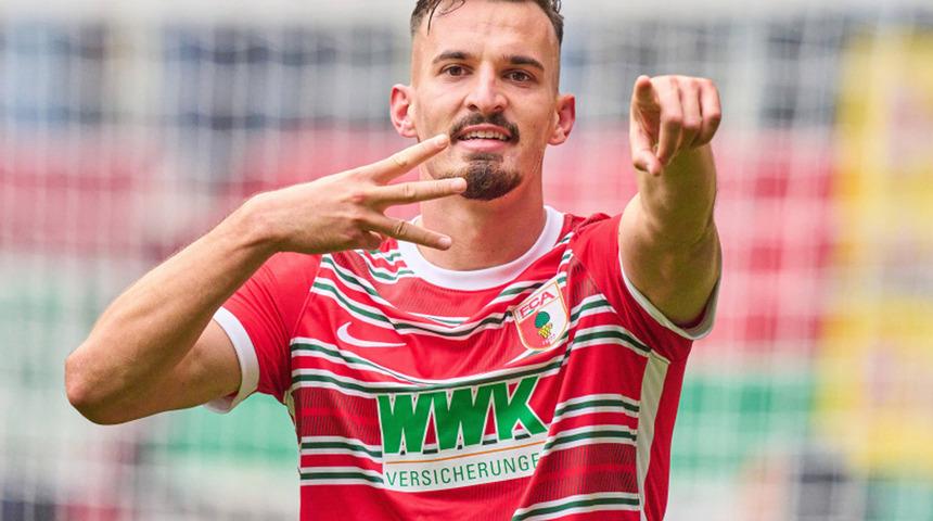 Okan Buruk, Fenerbahçe'nin eski golcüsünü kiralamak istiyor!