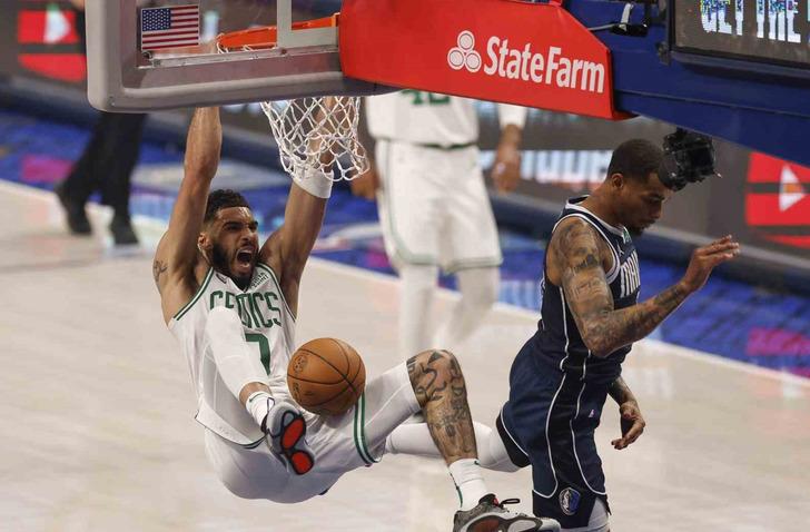 Boston Celtics, NBA final serisinde durumu 3-0 yaptı 18868754-728xauto