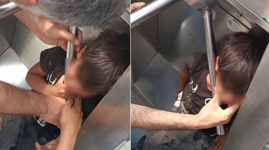 Yer: Karaköy! Vatandaşlar küçük çocuk için seferber oldu: Başı turnikeye sıkışıp nefessiz kalmaya başlayınca...