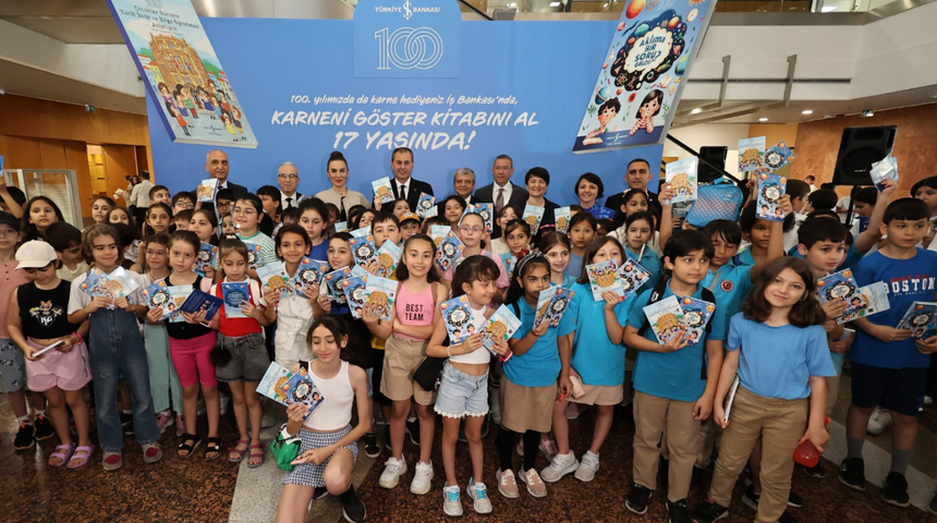 Her yıl çocuklarla bir araya gelen İş Bankası'nın “Karneni Göster Kitabını Al” kampanyası 17 yaşında!