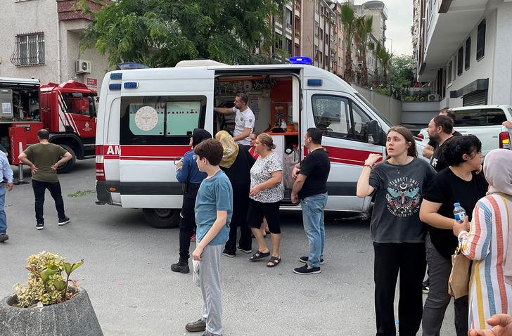 Eyüpsultan'da yangında can pazarı! Bölgeye çok sayısa itfaiye,polis ve sağlık ekipleri sevk edildi