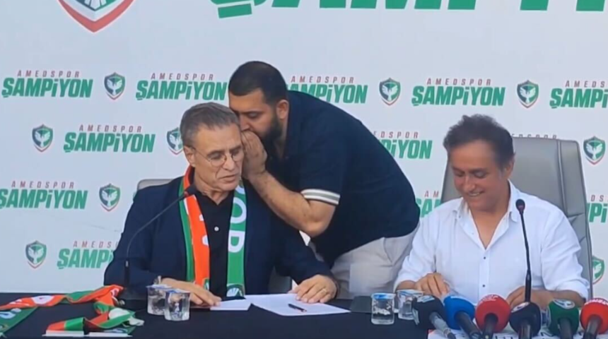 Amedspor'un başına geçen Ersun Yanal'ın imza törenine damga vuran olay! "Hele bir suyumuzu iç..."
