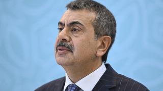 Kocaeli'de kıyafet tartışmaları devam ediyor! Bakan Tekin'den yeni açıklama: Biz gerekli incelemeleri işlemleri yapacağız