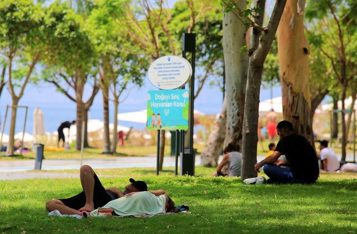 Termometreler 40'ın üzerine çıktı, uzmanı 'komaya kadar gidebilir' diyerek uyardı: Uyursanız uyanamayabilirsiniz! O saatlere dikkat G4