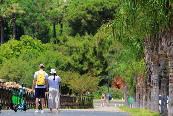 Termometreler 40'ın üzerine çıktı, uzmanı 'komaya kadar gidebilir' diyerek uyardı: Uyursanız uyanamayabilirsiniz! O saatlere dikkat G5