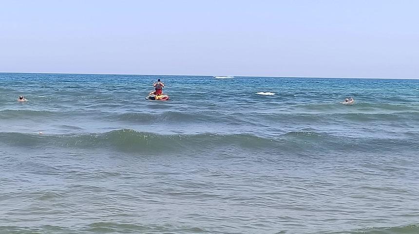 O ilçede denize giriş yasağı! 1 gün boyunca...