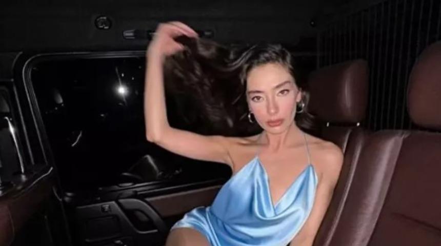 Plaj karelerini peş peşe paylaştı! Neslihan Atagül'ün tarzı dalga konusu oldu