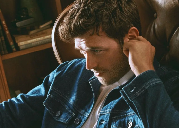 Kıvan&ccedil; Tatlıtuğ oğlu Kurt Efe'nin y&uuml;z&uuml;n&uuml; ilk kez g&ouml;sterdi! 'Tıpkı babası'