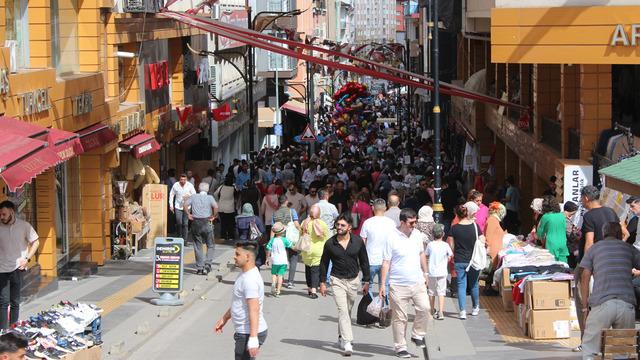 Ne Bodrum ne Çeşme ne Antalya... İstanbul boşaldı, o ilde sokaklar doldu taştı 'Bir yerden bir yere gitmekte zorlanıyoruz'