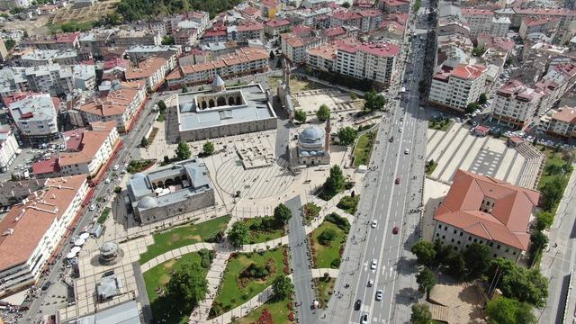 Ne Bodrum ne Çeşme ne Antalya... İstanbul boşaldı, o ilde sokaklar doldu taştı 'Bir yerden bir yere gitmekte zorlanıyoruz' 640xauto