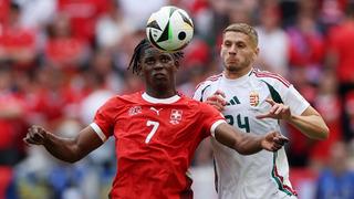 Tam 4 gol kaydedildi! Hakan Yakın'ın ekibi İsviçre Macaristan'ı 3-1 ile geçti