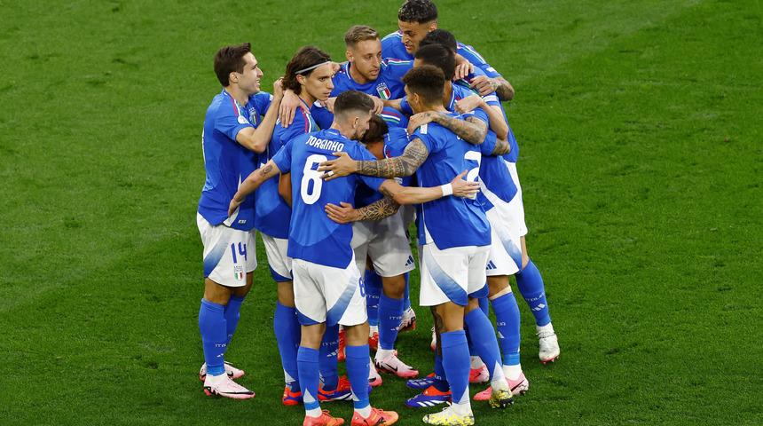 Son Avrupa Şampiyonu İtalya, Arnavutluk karşısında geriden gelerek kazandı!