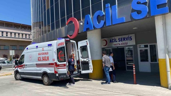 Acil servisler acemi kasaplarla doldu taştı! Hastanelere akın ettiler 'Kurban yerine kendimizi kestik' G2