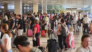 Yerlisi yabancısı... Peş peşe indiler! Antalya'da rekor kırıldı: Dakikada 1 uçak...