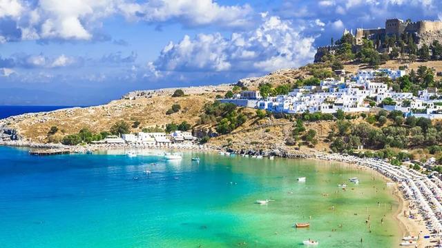 Rodos diye yola çıkmışlardı ama... Kapıda vize diye gittiler, kapıda kaldılar! Yunanistan başvurulara yetişemedi