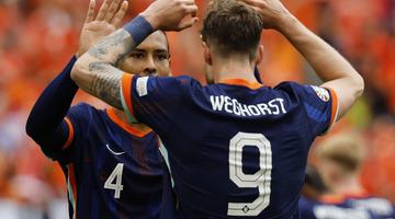 Hollanda'ya Polonya karşısında galibiyeti eski Beşiktaşlı Weghorst getirdi!