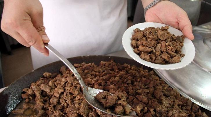 Lokum gibi kavurmanın içinde ne olur? Mehmet Yalçınkaya kavurma tarifi verdi! G1