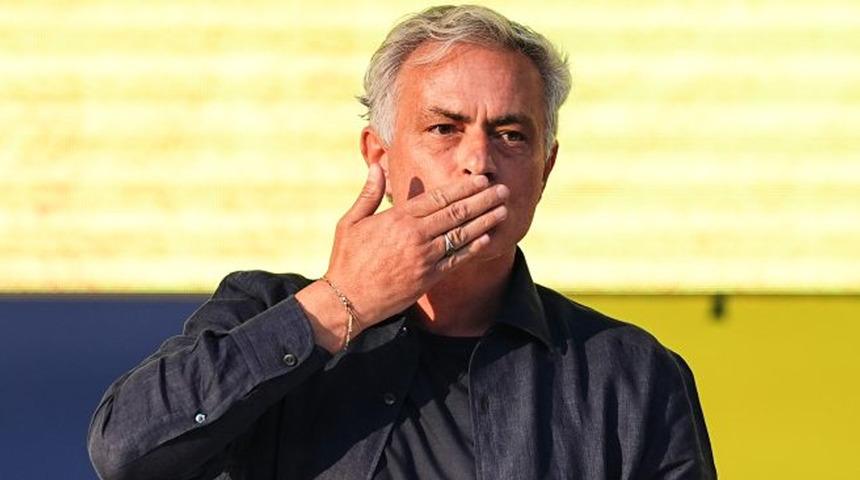 Fenerbahçe'ye 127 milyon euro'luk golcü geliyor! Mourinho ikna etmek için çalışmalara başladı