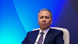 SON DAKİKA | Bayram tatilinin 2. günü... Bakan Yerlikaya acı bilançoyu duyurdu! 726 trafik kazasında 11 kişi hayatını kaybetti